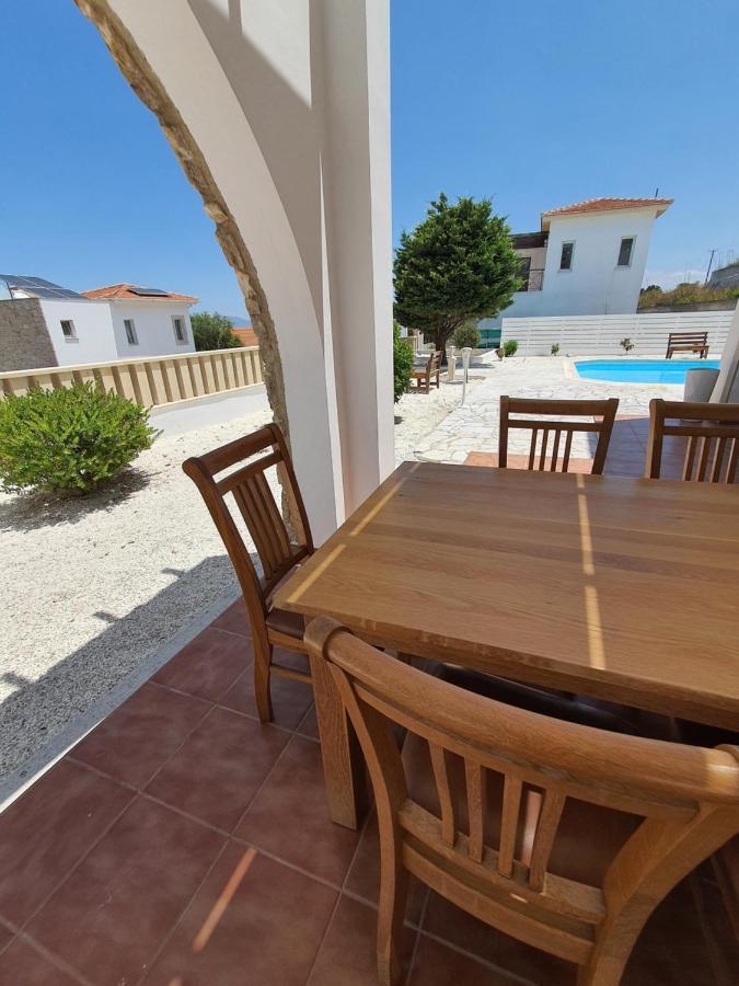 Villa Serapho Пафос Екстериор снимка