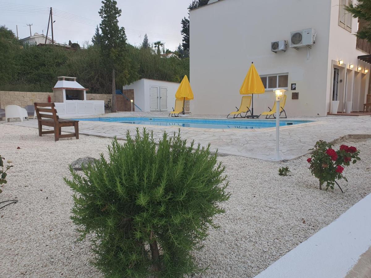 Villa Serapho Пафос Екстериор снимка