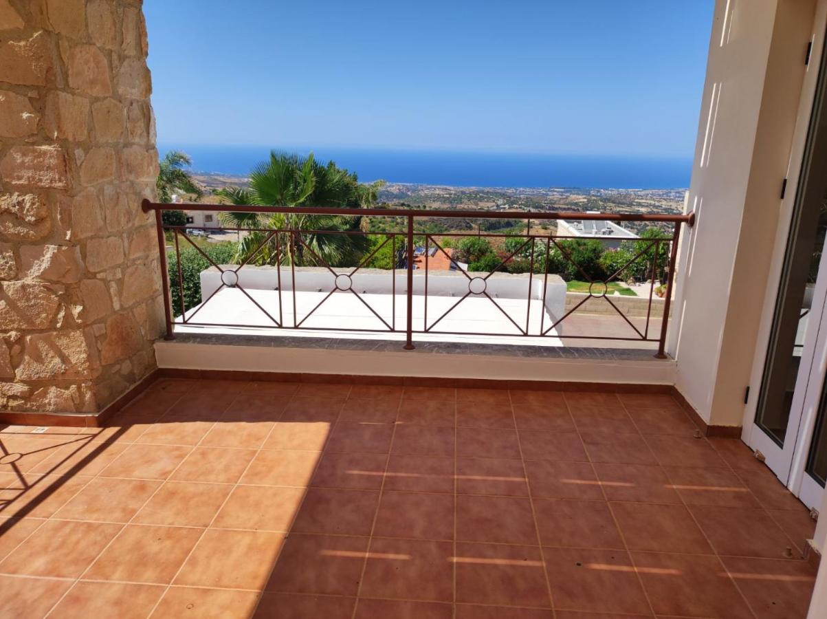 Villa Serapho Пафос Екстериор снимка