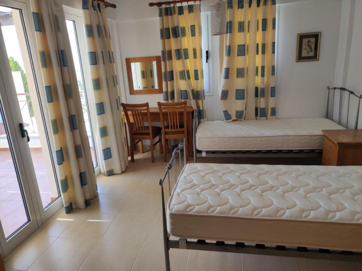 Villa Serapho Пафос Екстериор снимка