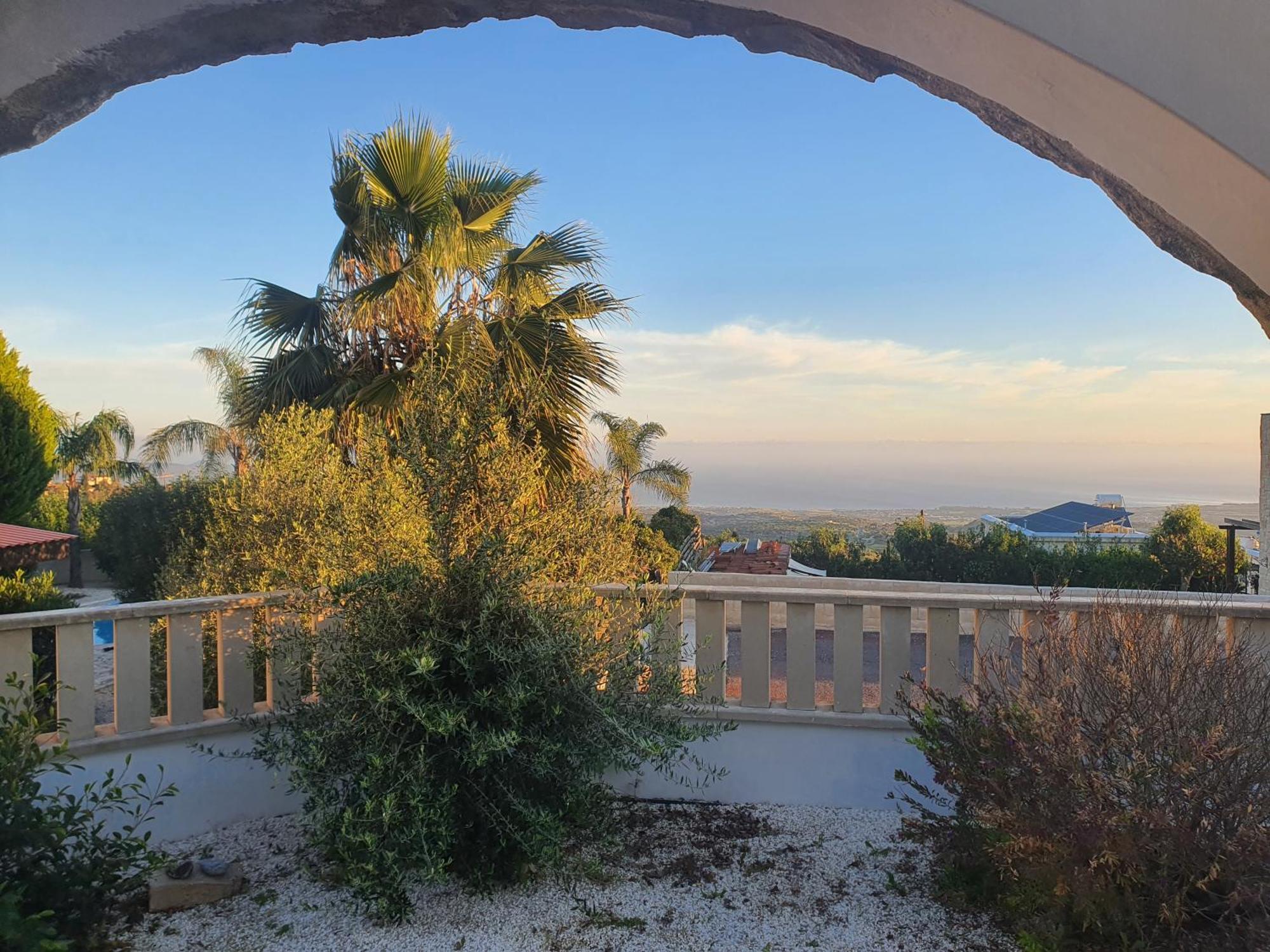 Villa Serapho Пафос Екстериор снимка